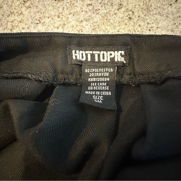 Hot Topic Black and White Skater‎ Mini Skirt - Picture 3 of 4